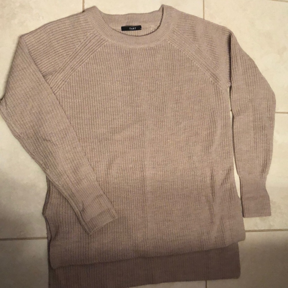 Tart sweater sz small